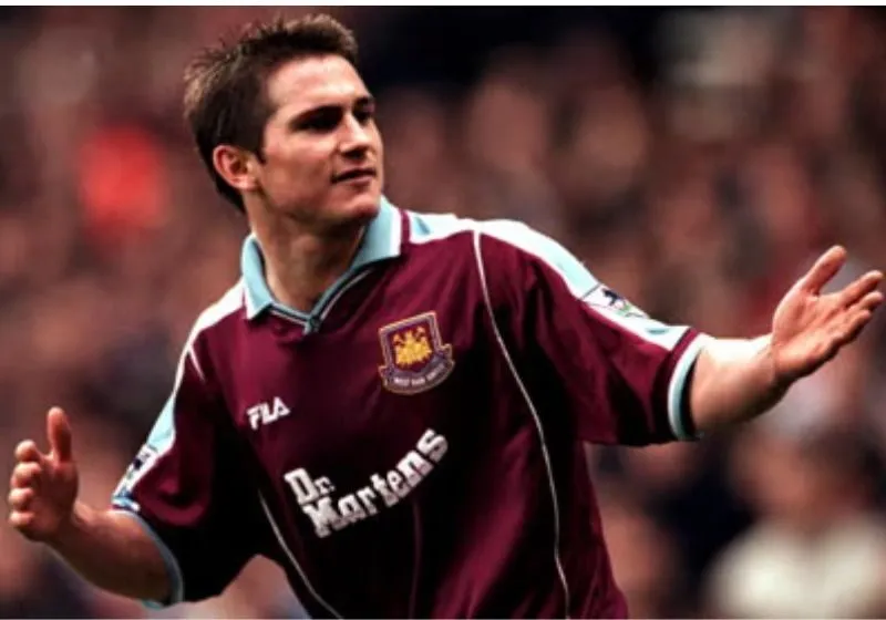 Lampard khởi đầu sự nghiệp bóng đá chuyên nghiệp tại West Ham United