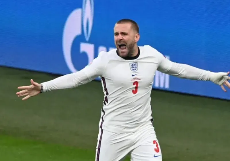 Luke Shaw khoác áo đội tuyển Anh