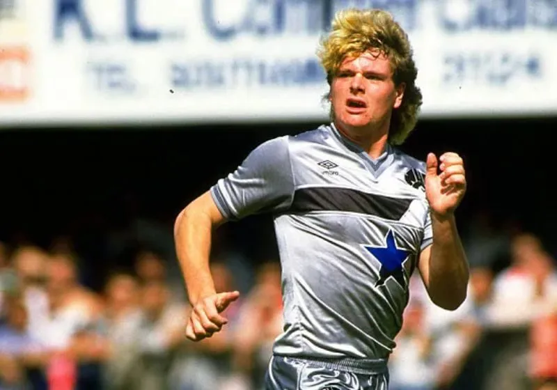 Gascoigne gia nhập Newcastle United là bước ngoặc của cuộc đời ông