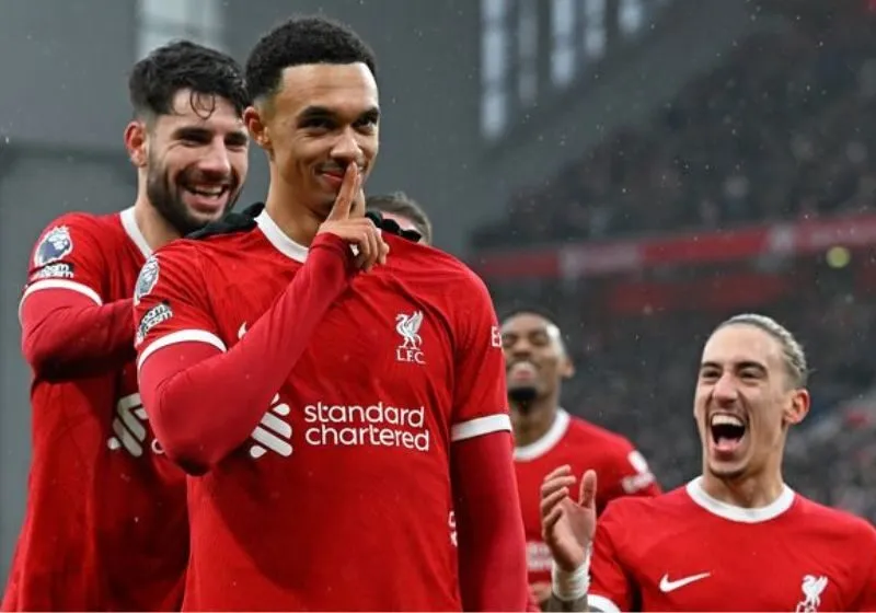 Tương lai của Trent Alexander-Arnold