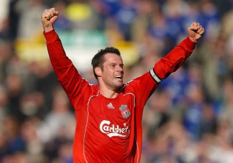 Jamie Carragher được các CĐV Liverpool tôn vinh như biểu tượng của lòng trung thành và tinh thần chiến đấu