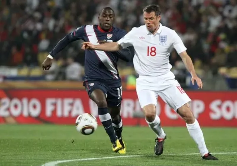 Điểm mạnh và điểm yếu trong phong cách thi đấu của Jamie Carragher