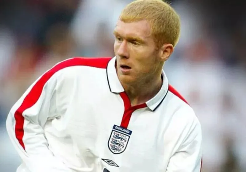 Paul Scholes luôn được đánh giá là một trong những tiền vệ toàn diện và thông minh nhất lịch sử bóng đá Anh