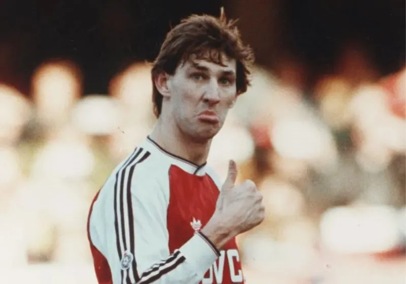 Tony Adams - Đội trưởng huyền thoại